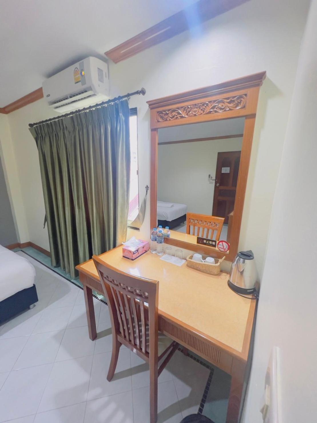 Royal Vista 호텔 Patong 외부 사진