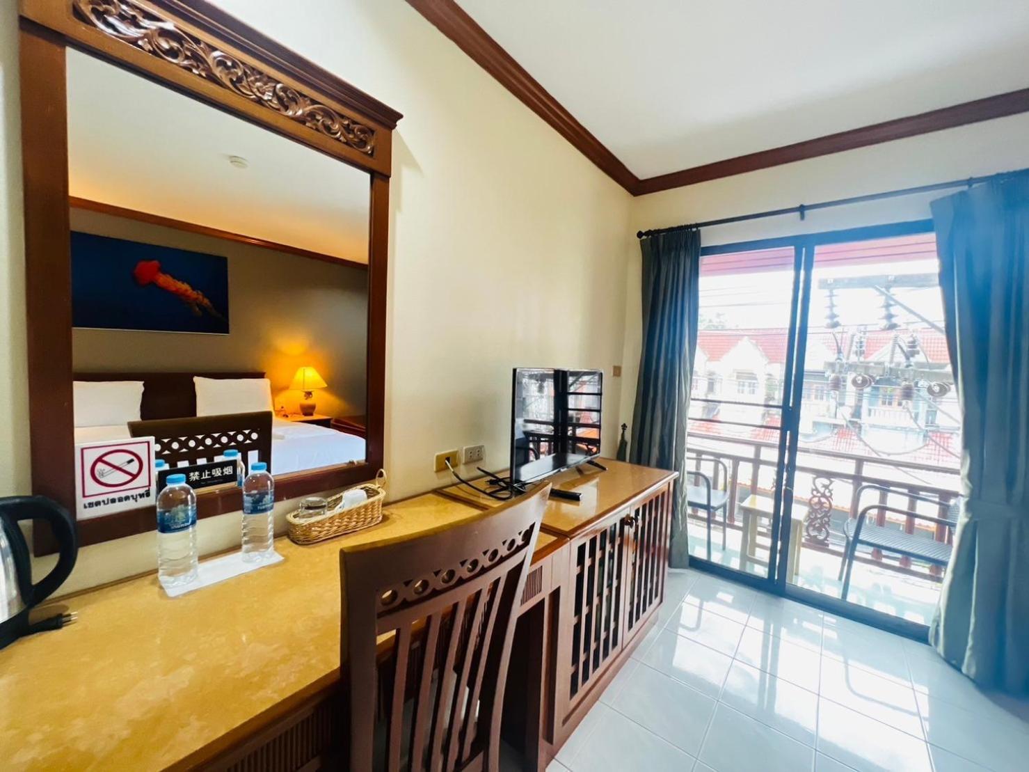 Royal Vista 호텔 Patong 외부 사진