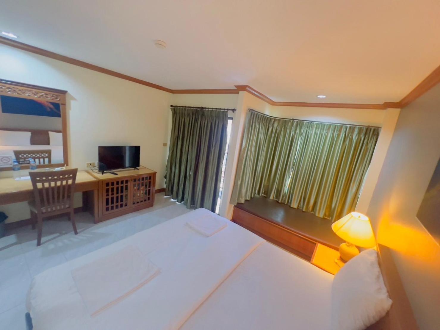 Royal Vista 호텔 Patong 외부 사진