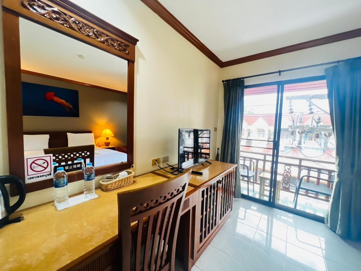 Royal Vista 호텔 Patong 외부 사진